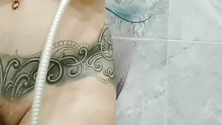 HORNY MILF GETS HER PUSSY FUCKED BY HER DILDO
