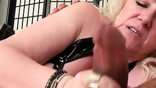 Sleazy granny dressed in leather makes me cum