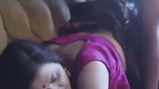 Playboy se karwai aunty ne chudai ghar par